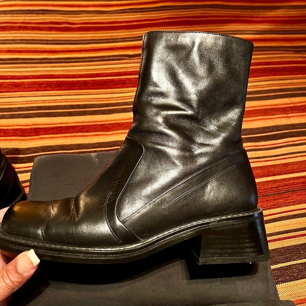Ladies boots - Picture 8 of 9